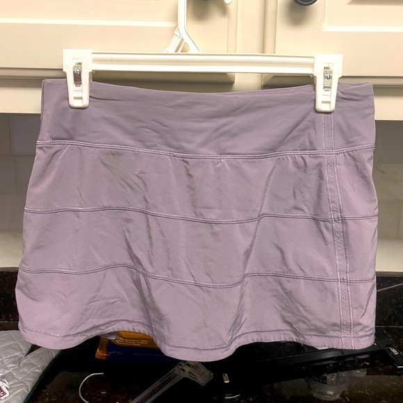 lululemon athletica Dresses & Skirts - Lululemon skirt size 6